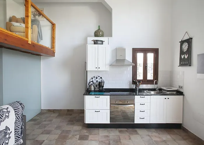 Caserio Leandro Iv Villa